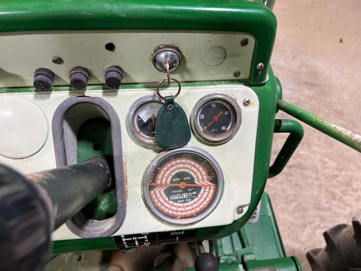 1966-oliver-1650-image-23