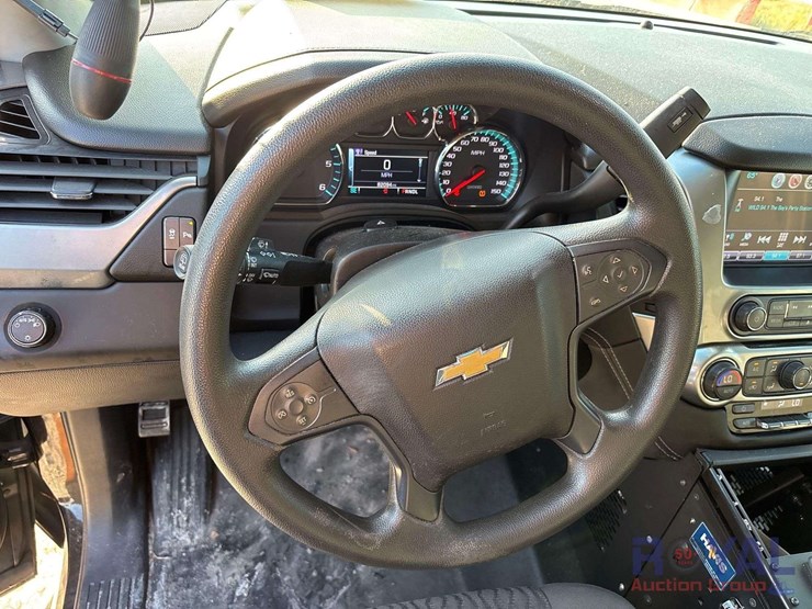 2018-chevrolet-tahoe-image-13