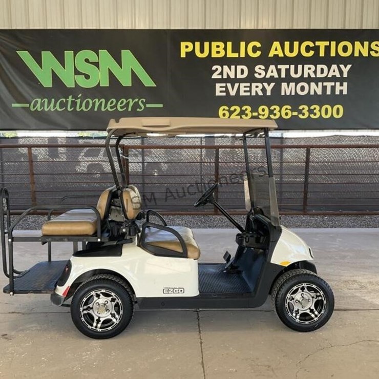 2013 EZ-GO Freedom RXV Golf Cart