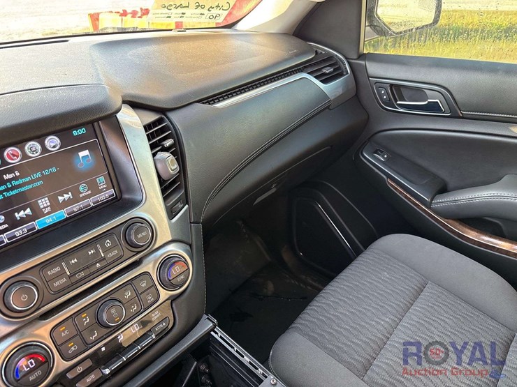 2018-chevrolet-tahoe-image-19