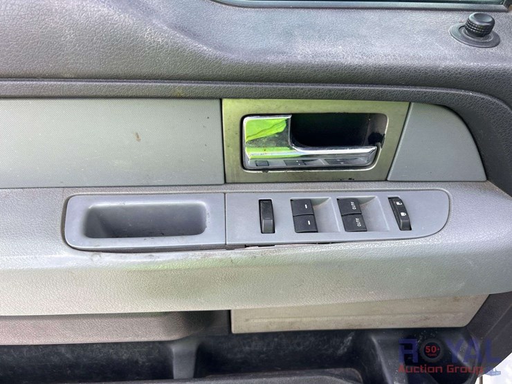 2011-ford-f150-image-13