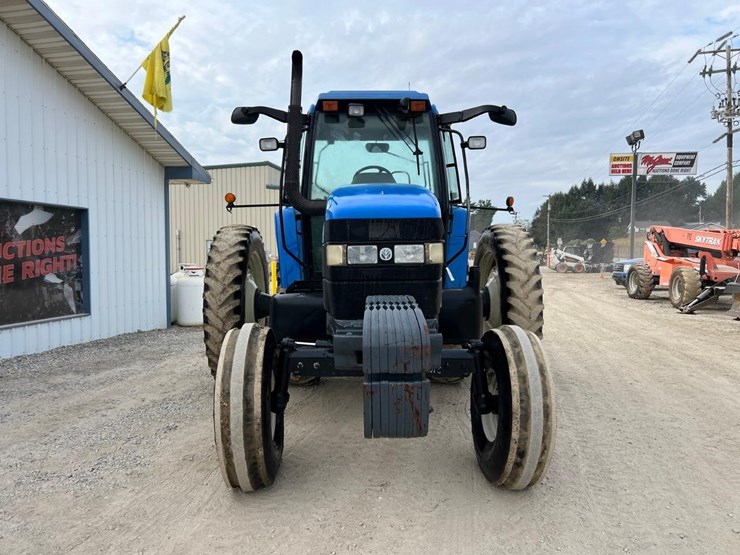 new-holland-tm150-image-8