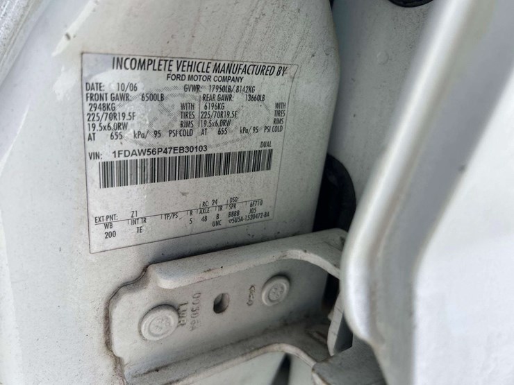 2007-ford-f550-image-5