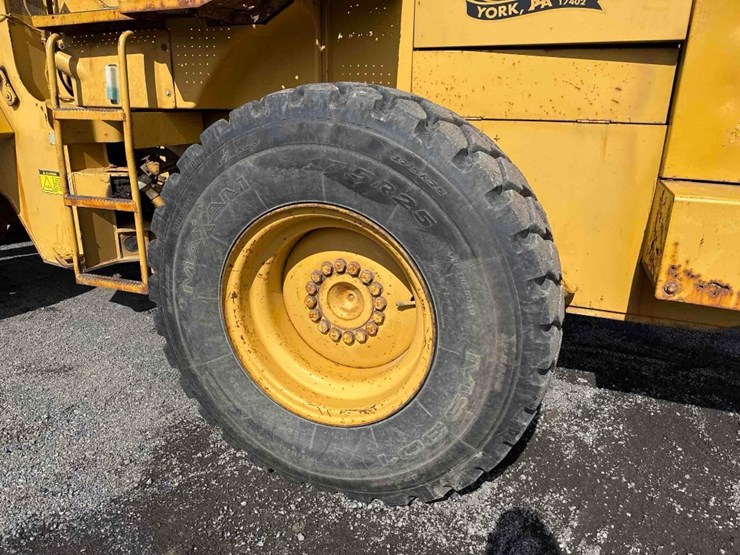 1995-caterpillar-928f-image-9