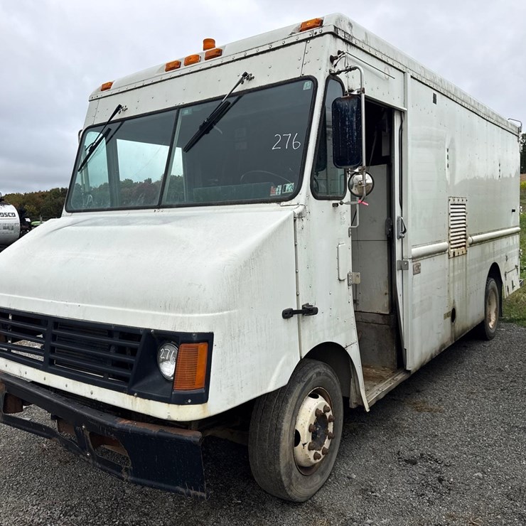 2003 FREIGHTLINER MT55