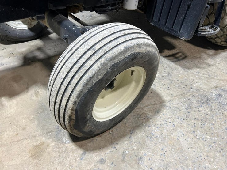 new-holland-t4.75-image-10