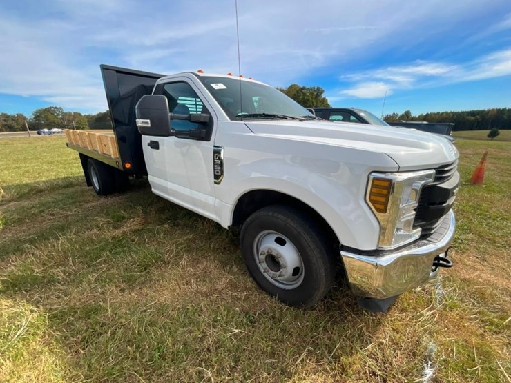 2009-ford-f350-xl-image-1
