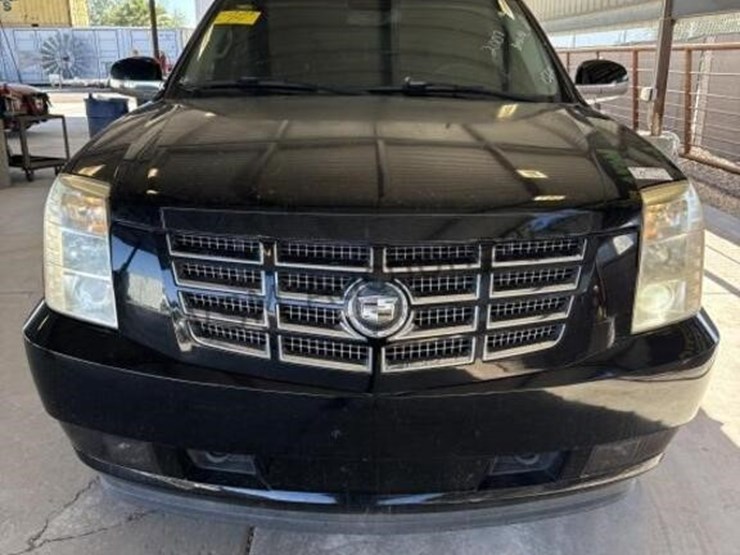 2007-cadillac-escalade-esv-image-3