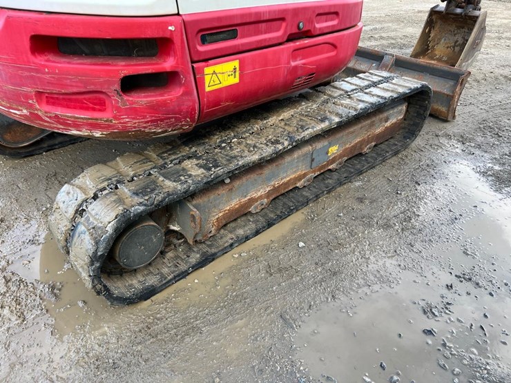 2017-takeuchi-tb260-image-21