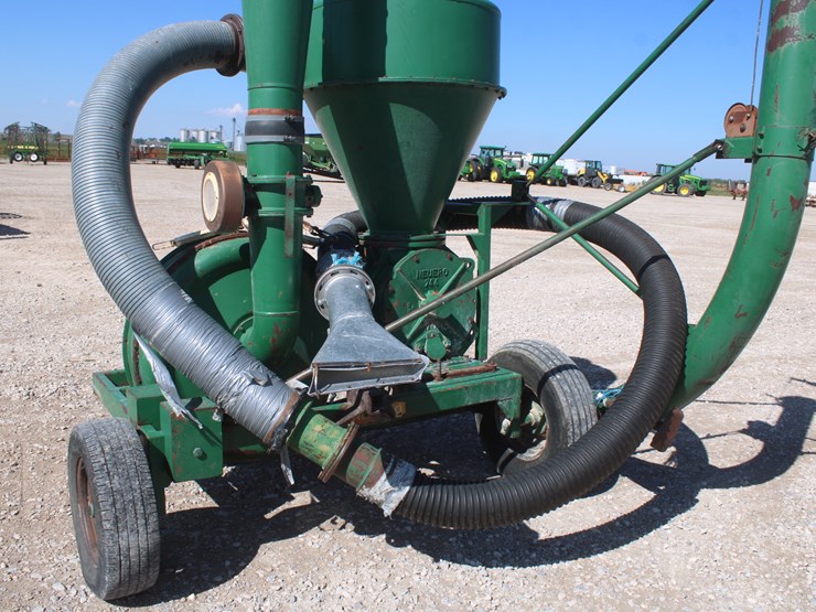 #2071-•-neuro-8100-airleg-grain-vac-image-8