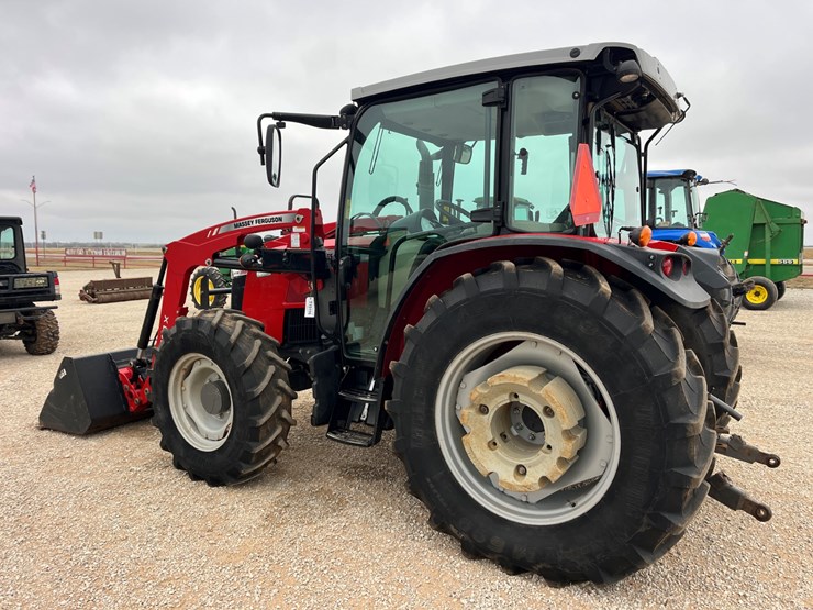 2017-massey-ferguson-4710-image-12