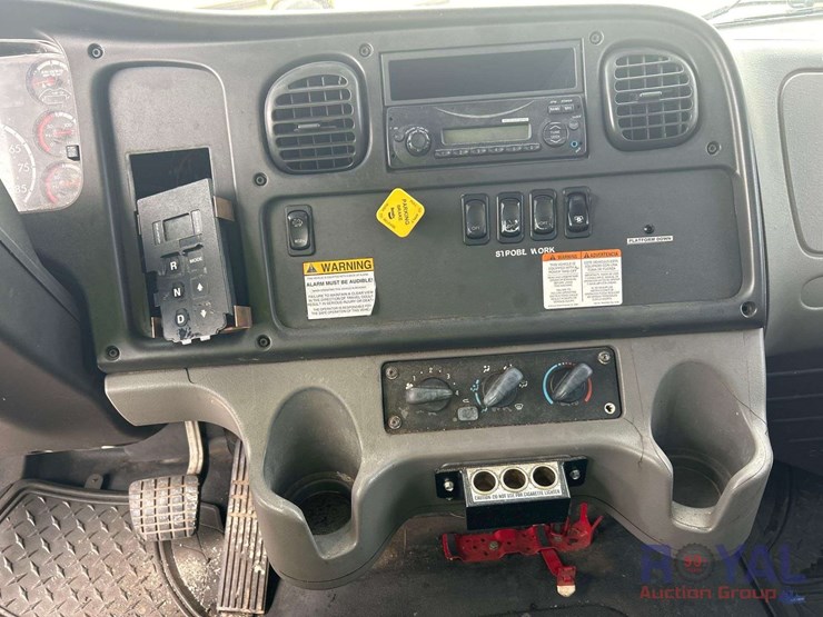 2012-freightliner-m2-106-asphalt-pothole-patcher-truck-image-15