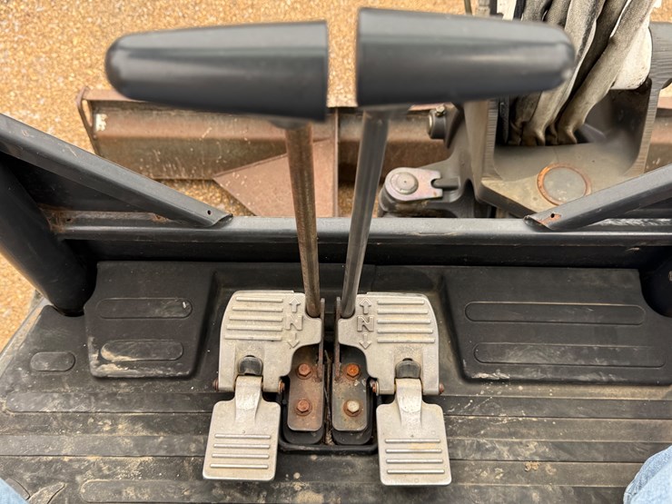 2013-bobcat-e35-image-23