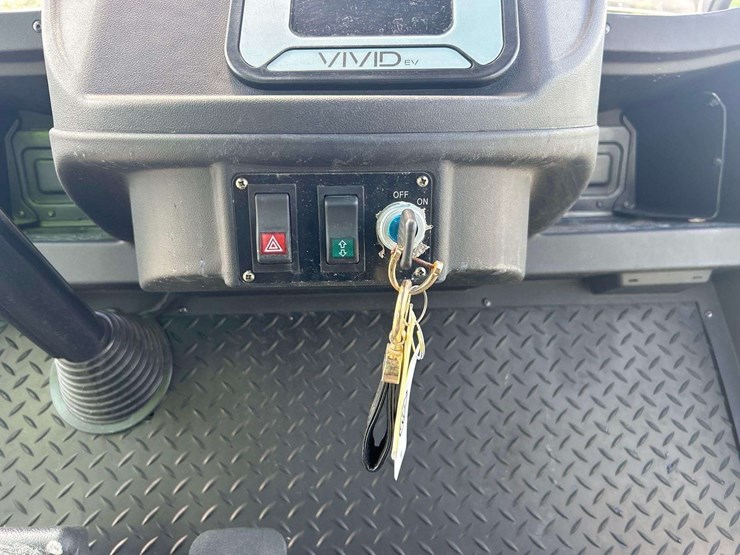 2023-vivid-ev-electric-cart-image-13