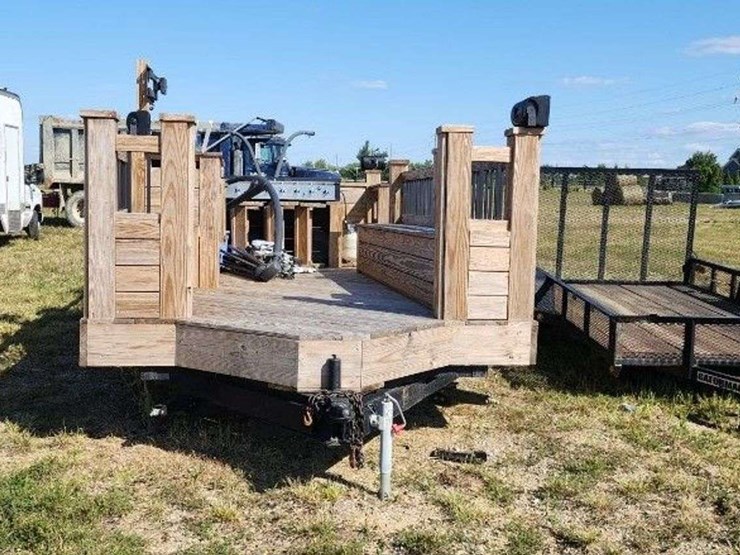 wooden-party-barge-image-3