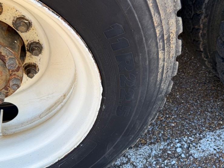 1992-international-4000-image-23