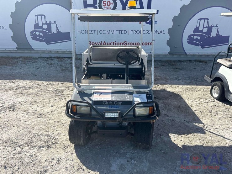 club-car-carryall-electric-utility-cart-image-14
