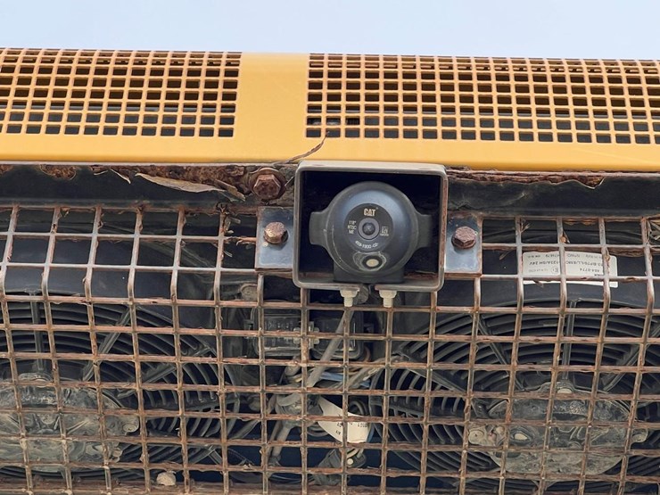 2021-caterpillar-d4-image-21