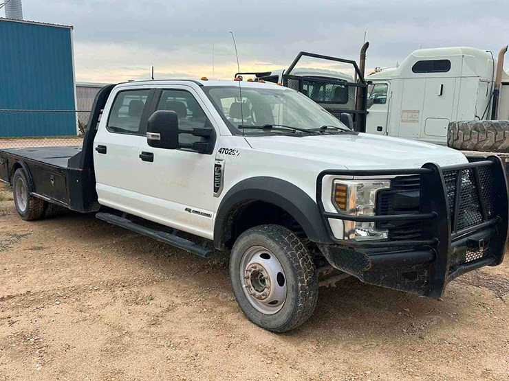 2019-ford-f550-image-2
