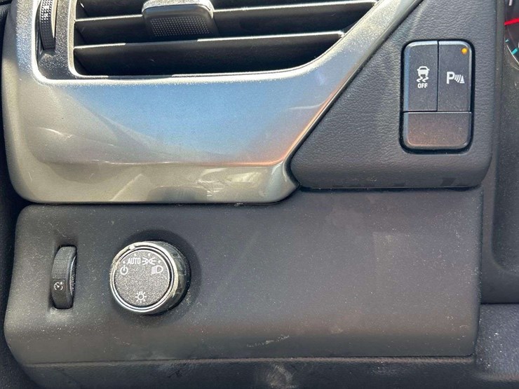 2018-chevrolet-tahoe-image-14