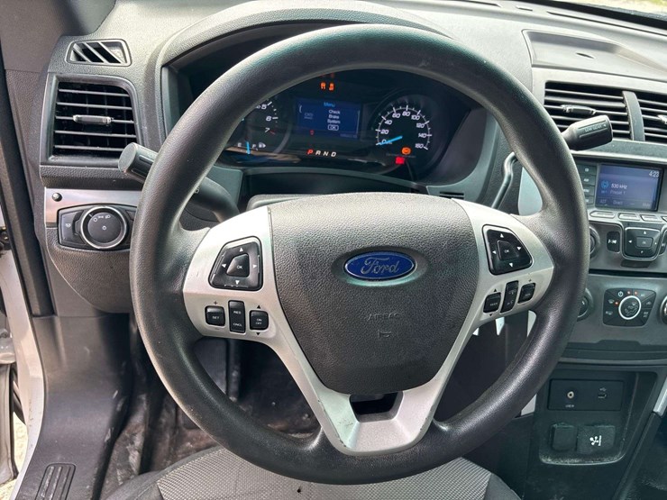 2014-ford-explorer-image-13