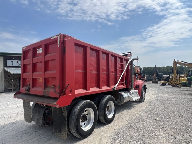 2022-kenworth-w990-image-5