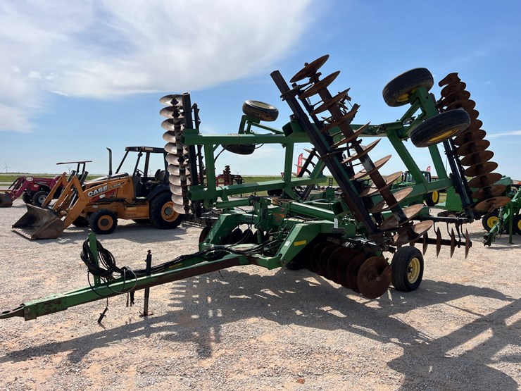 2001-john-deere-637-image-1