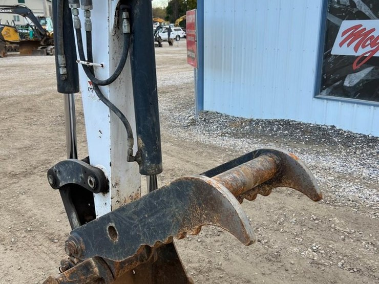 2022-bobcat-e42-image-11