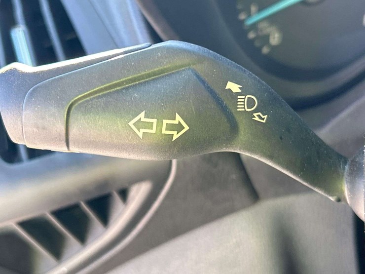 2017-ford-transit-connect-image-16