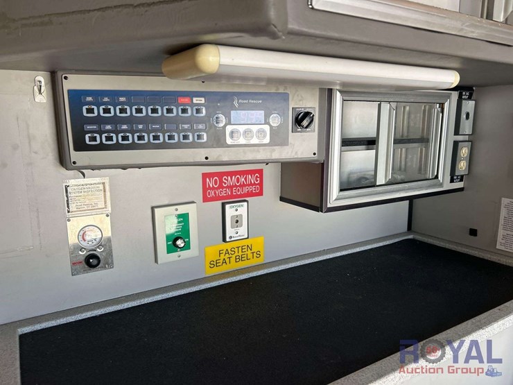 2009-ford-e450-image-31