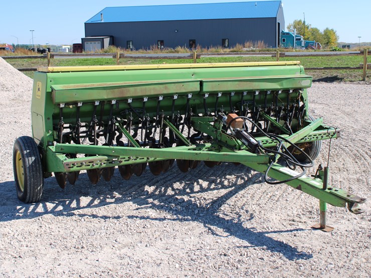 john-deere-8200-image-23