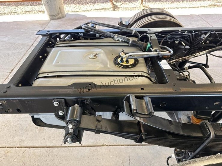 2016-ford-f550-image-9