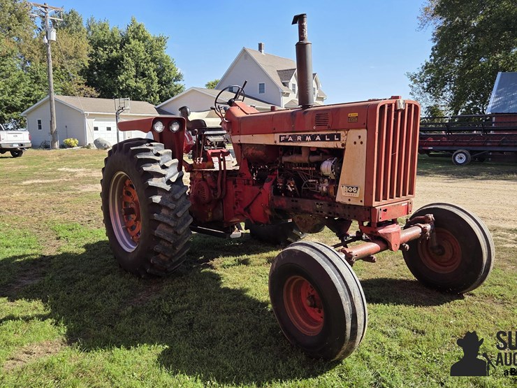 1966-international-806-image-3