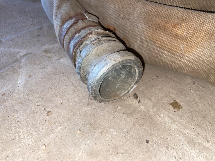 #1061-•-(2)-discharge-hoses-image-4