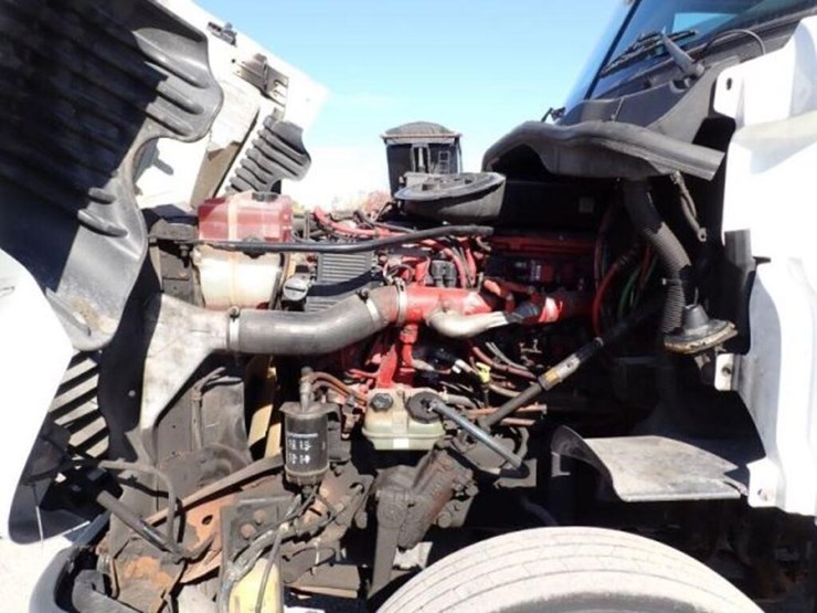 2010-freightliner-cascadia-t/a-hiway-tractor---day-image-23