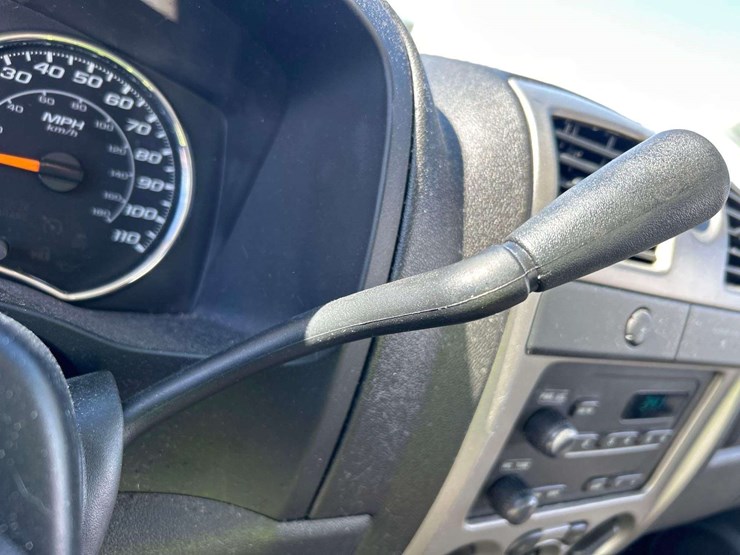 2012-chevrolet-colorado-image-17