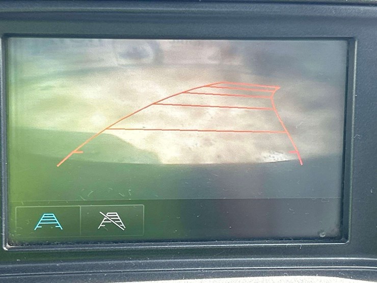 2017-chevrolet-silverado-image-35