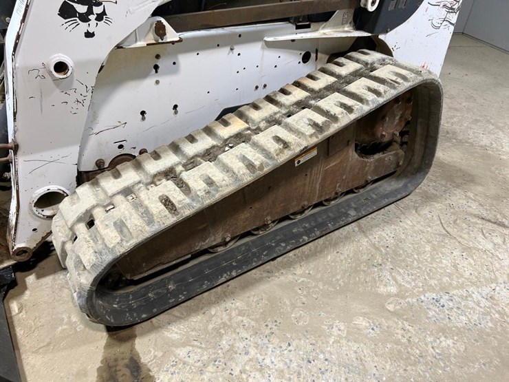 bobcat-t320-image-12