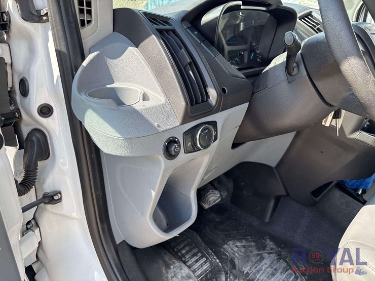 2016-ford-transit-image-15