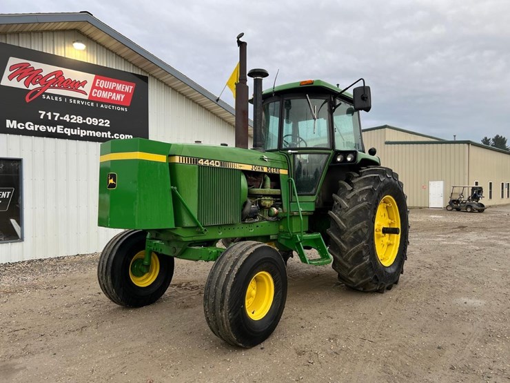 john-deere-4440-image-2