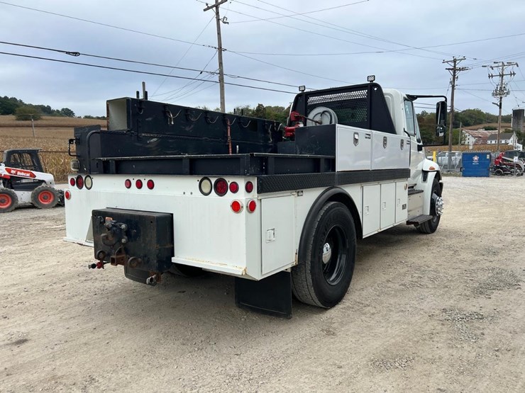 2017-international-durastar-4300-image-5