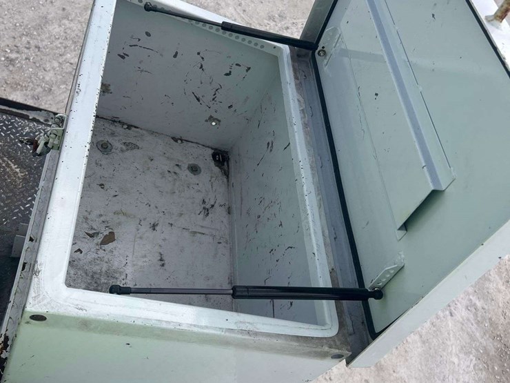 2016-freightliner-m2-106-altec-am50-50ft-bucket-truck-image-39