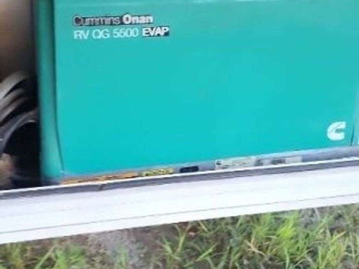 2013-dutchman-voltage-toy-hauler-40-foot.-image-19