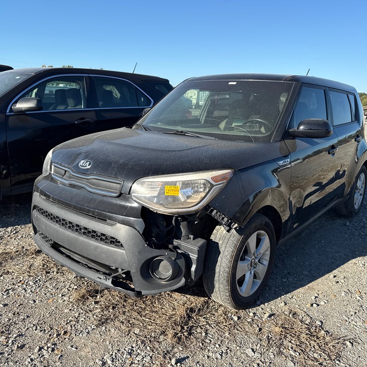 #27163 • 2017 Kia Soul SUV VIN: KNDJN2A2XH7430848 Inv# 27163
