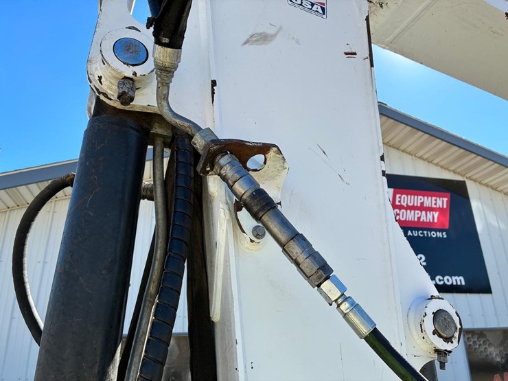 2019-bobcat-e85-image-10