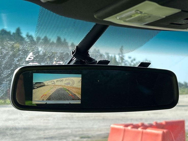 2016-ford-explorer-image-16