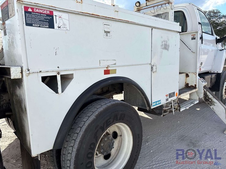 2007-gmc-c8500-altec-dl45tr-insulated-material-handling-digger-derrick-truck-image-20