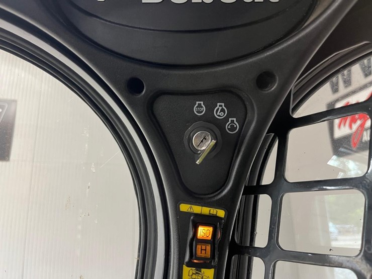 2023-bobcat-s650-image-24