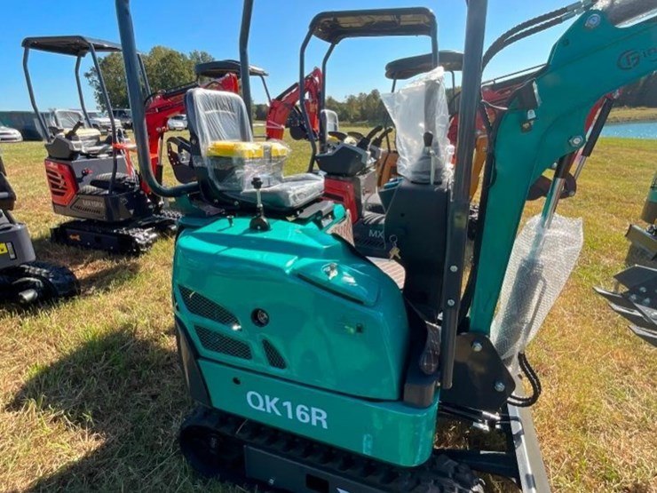 unused-cfg-qk16r-mini-excavator-(rato-15hp-bkt-image-4