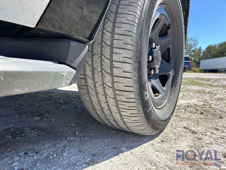 2018-chevrolet-tahoe-image-26